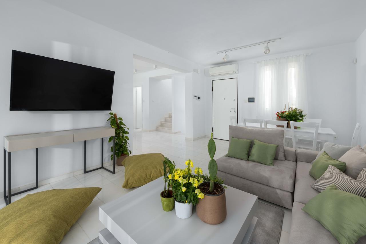Maria & Nada Beachfront Villas Kolymbia Bagian luar foto